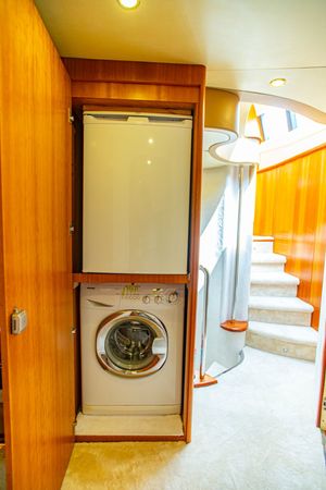 Azimut 62 Fly | Efe 01