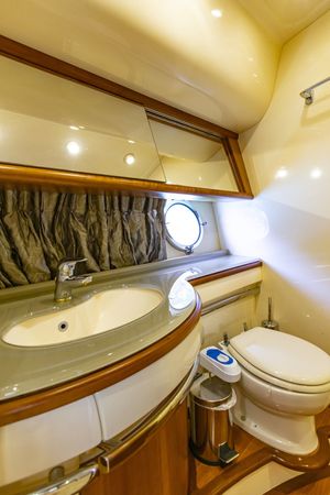 Azimut 62 Fly | Efe 01