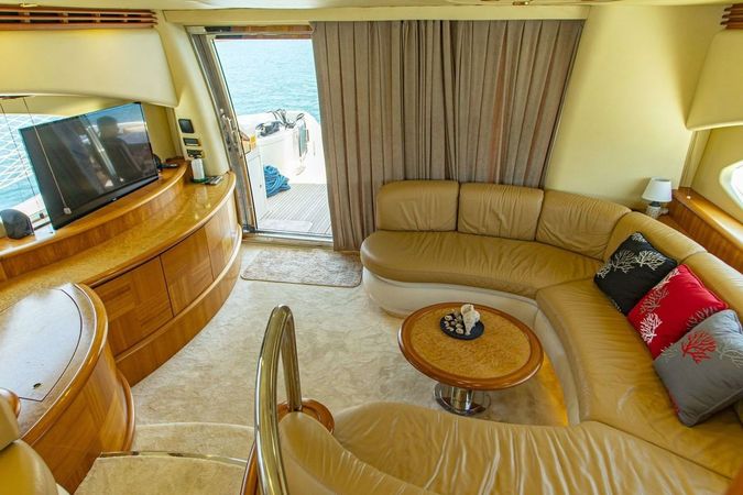 Azimut 62 Fly | Efe 01