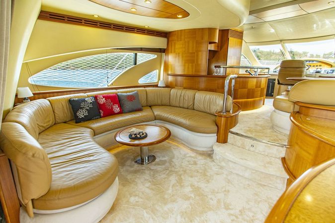 Azimut 62 Fly | Efe 01