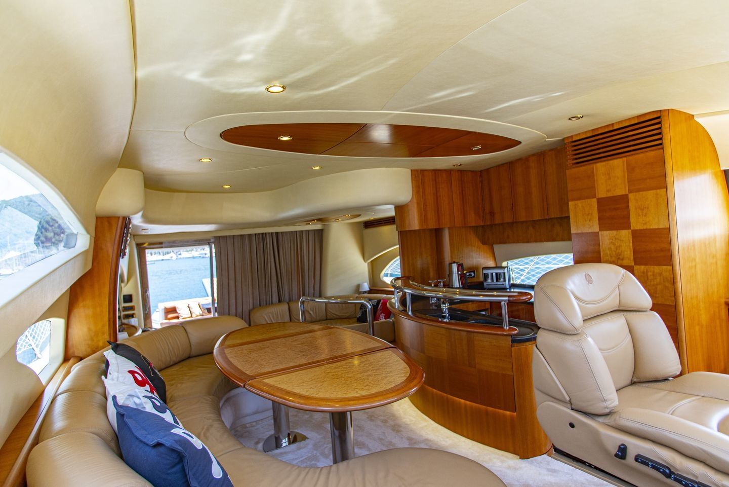 Azimut 62 Fly | Efe 01