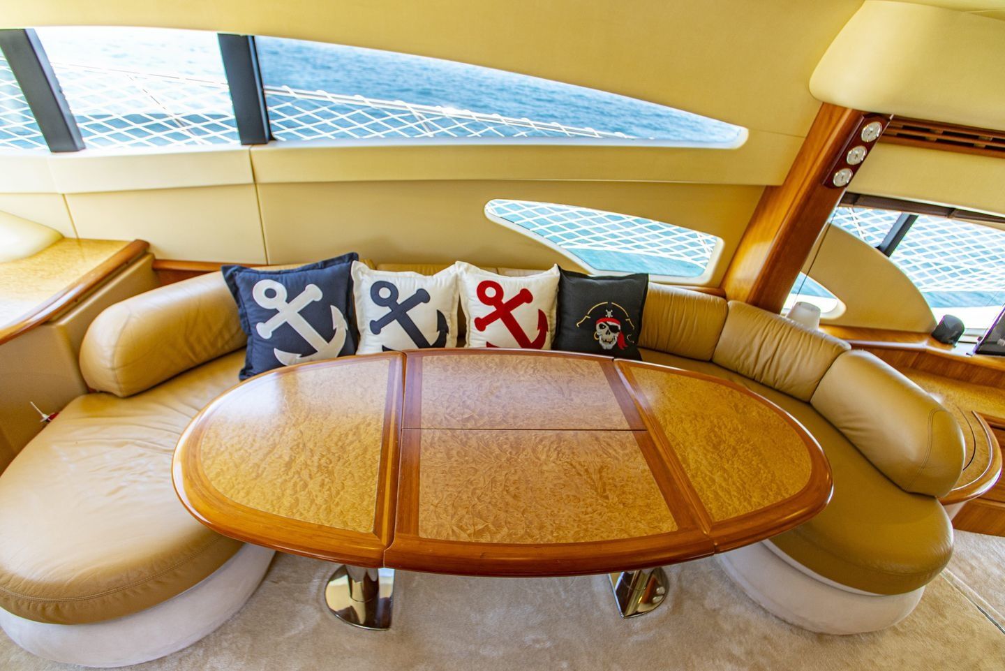 Azimut 62 Fly | Efe 01