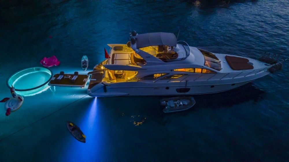 Azimut 62 Fly | Efe 01