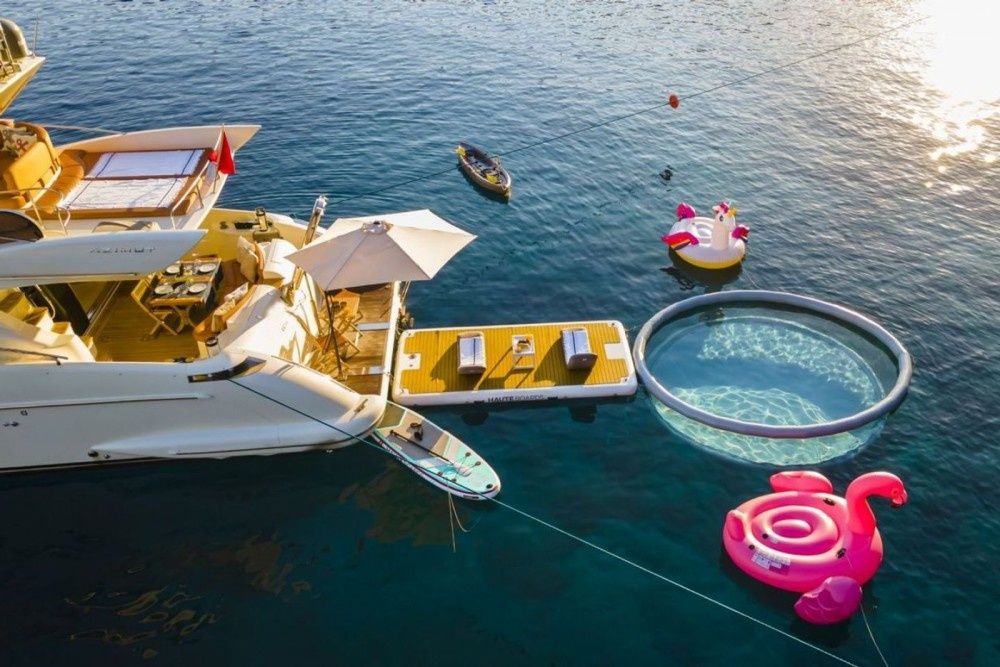 Azimut 62 Fly | Efe 01