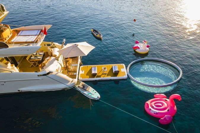 Azimut 62 Fly | Efe 01