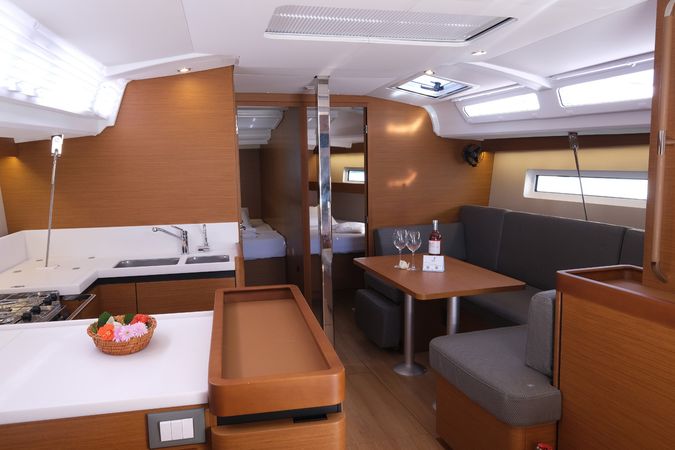 Jeanneau Sun Odyssey 440 | Roma