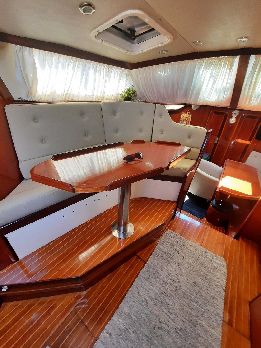 Dromor Venus 16 | Pacific