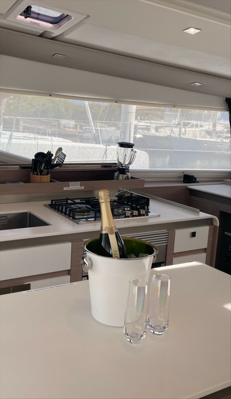 Fountaine Pajot Aura 51 | Carrie Lee