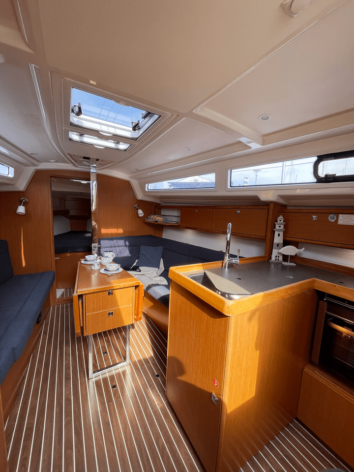Bavaria Cruiser 34 | Siesta