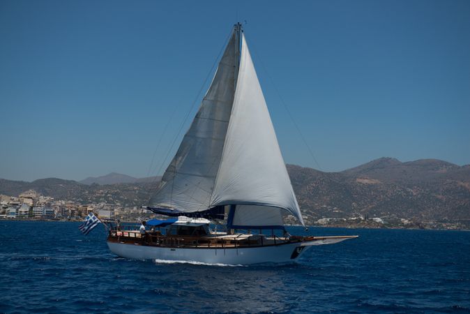 Custom Built 52 | Sara