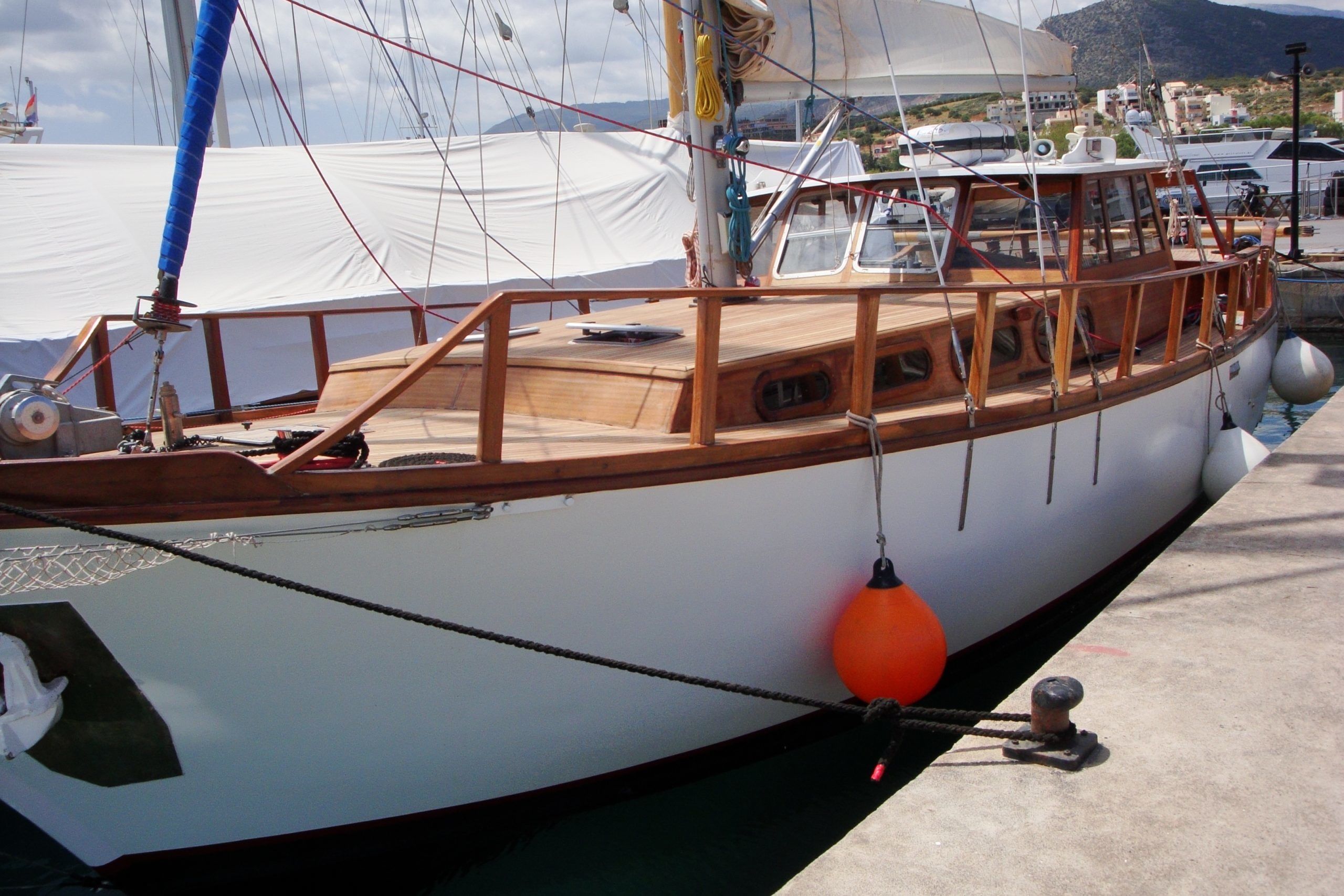 Custom Built 52 | Sara