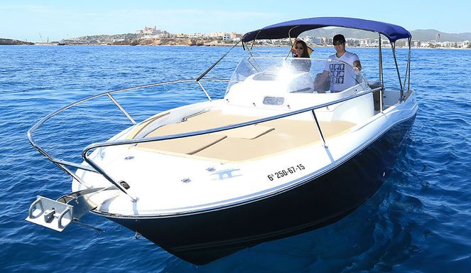 Cap Camarat 755