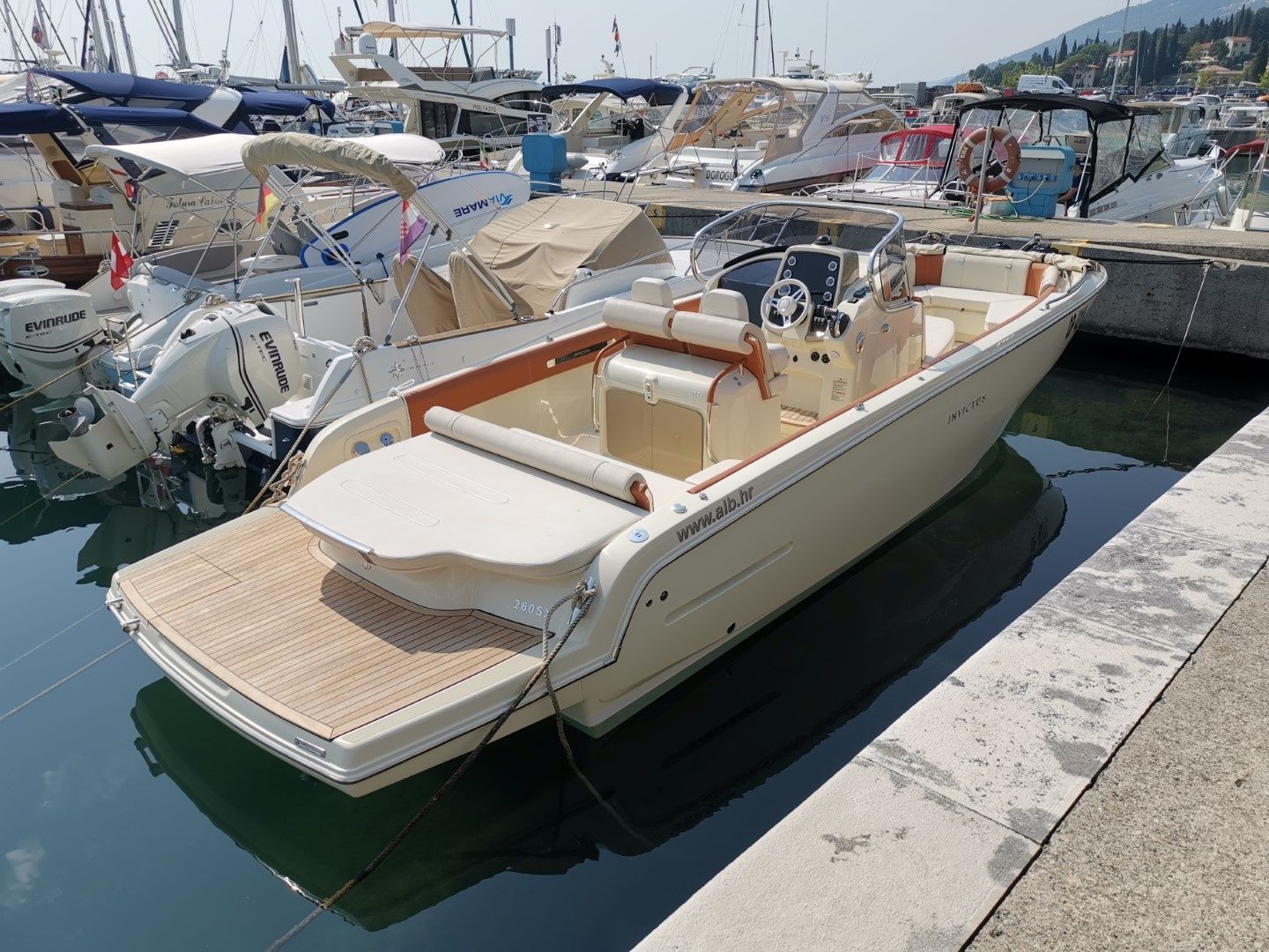 Invictus 280 | SX