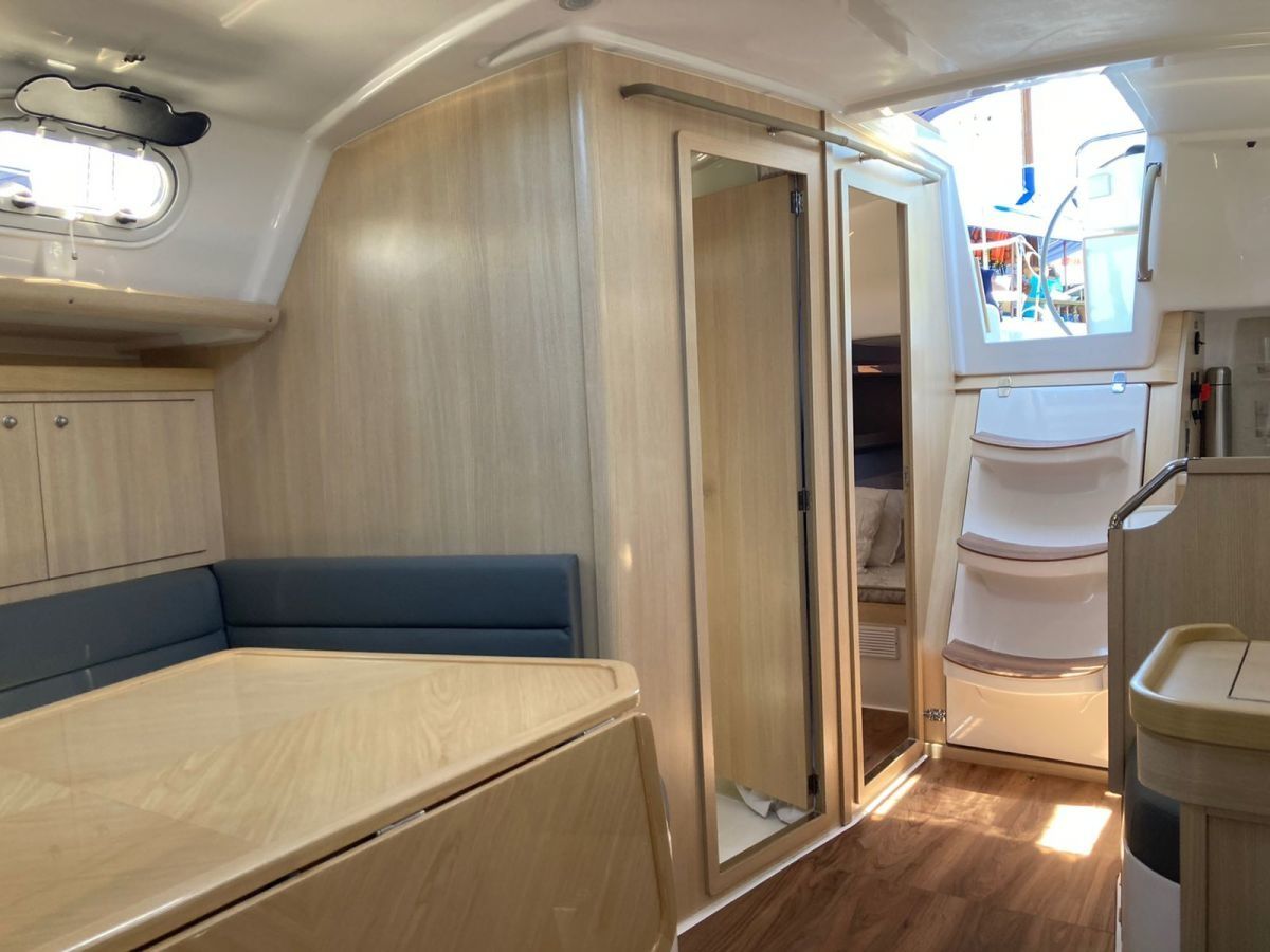 Delta 365 | Damis Jolie