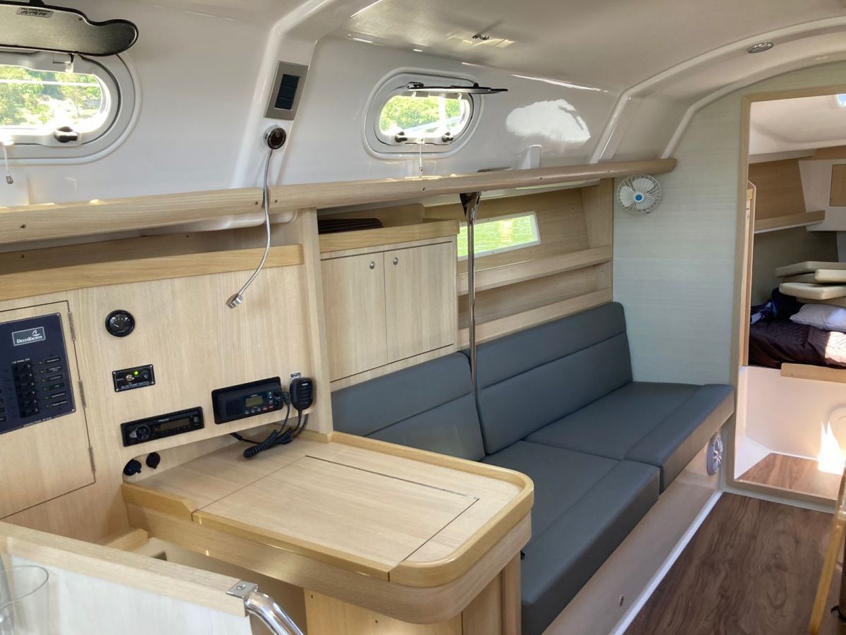 Delta 365 | Damis Jolie