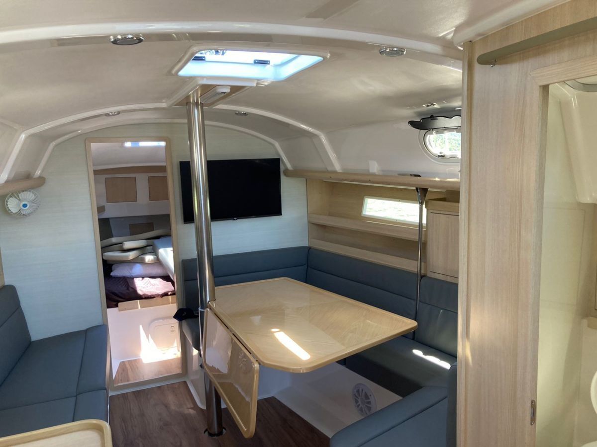 Delta 365 | Damis Jolie