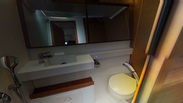 Jeanneau Sun Odyssey 440 | Corcho 13