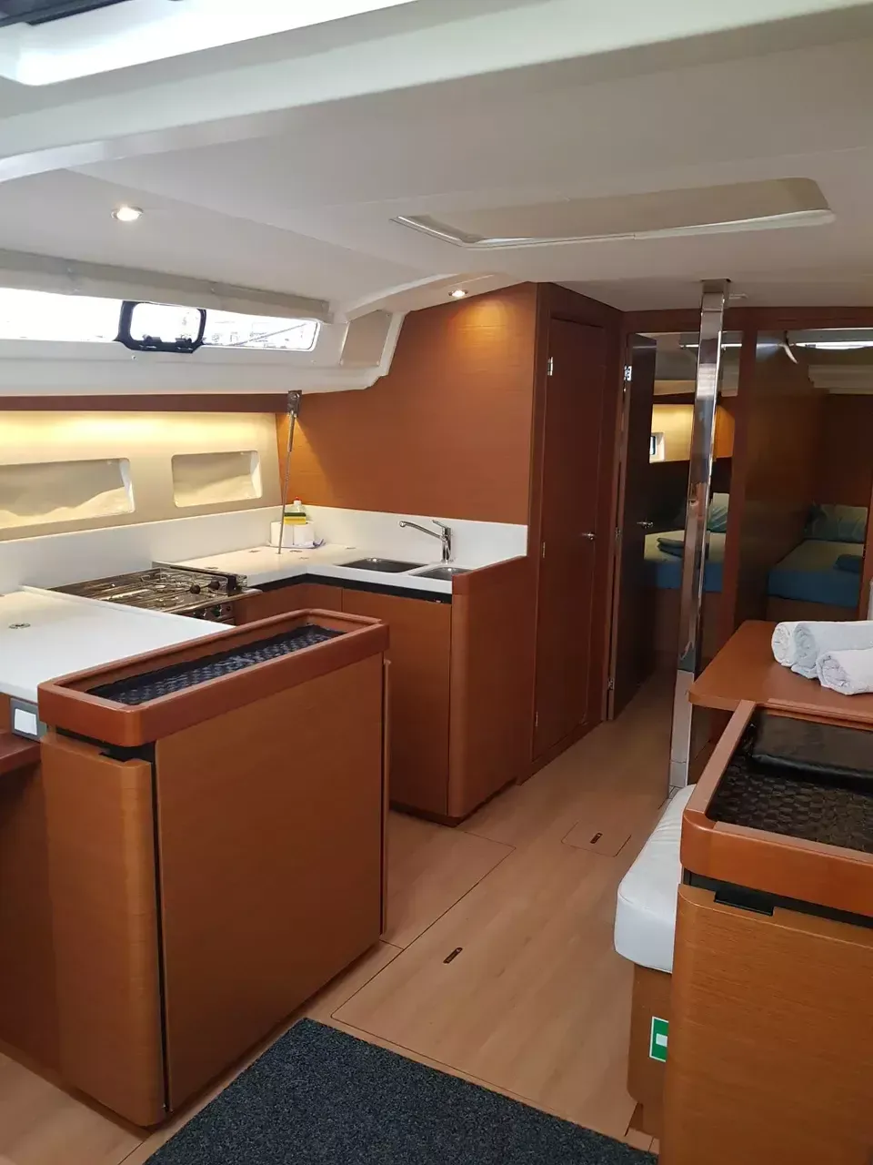 Jeanneau Sun Odyssey 440 | Corcho 13