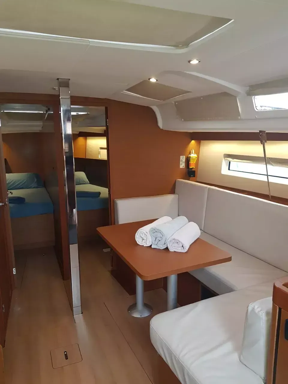 Jeanneau Sun Odyssey 440 | Corcho 13