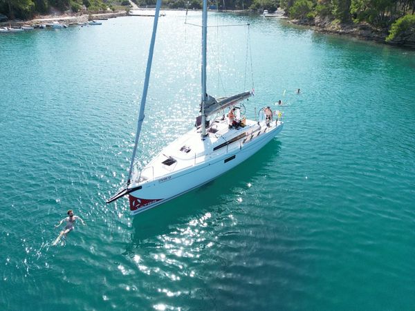 Beneteau First 36 | Ultra First