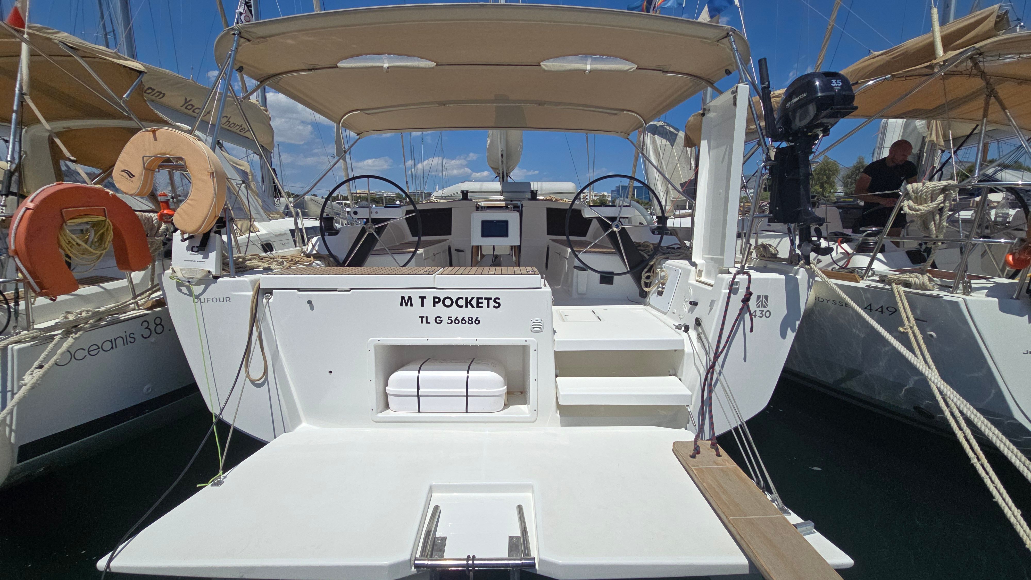 Dufour 430 | M T Pockets