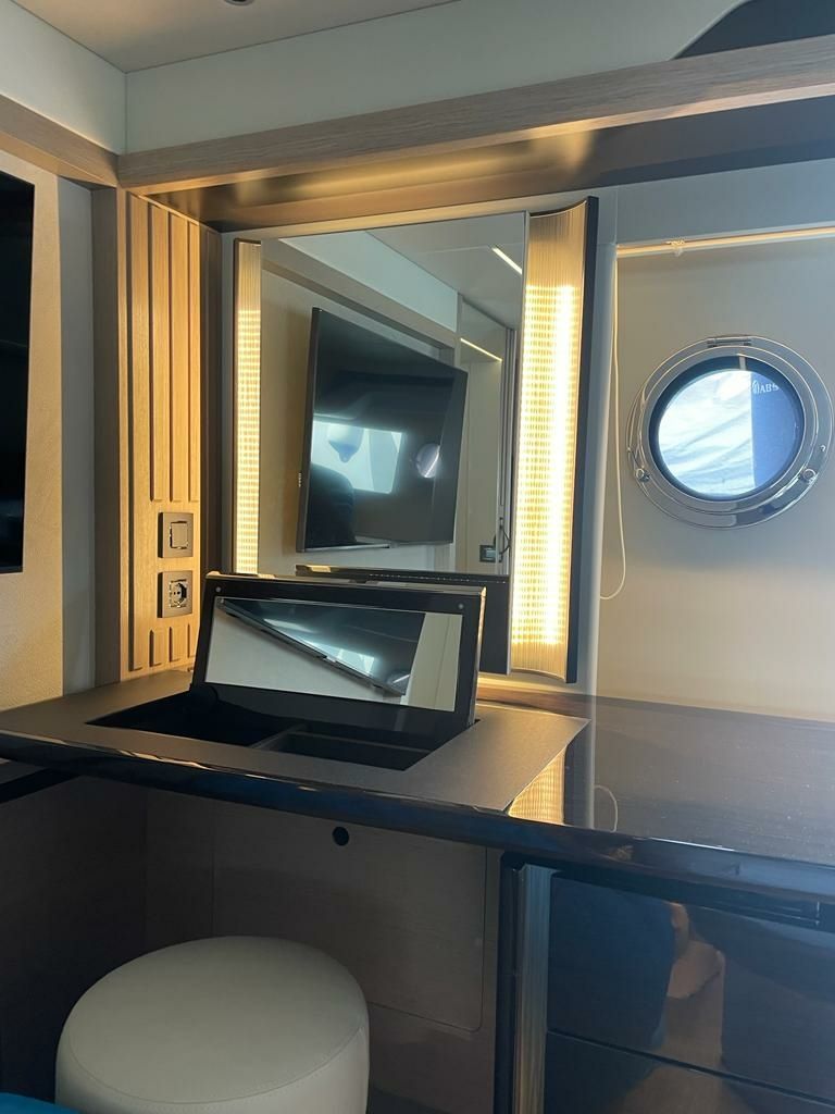 Absolute Navetta 52 | Kairos