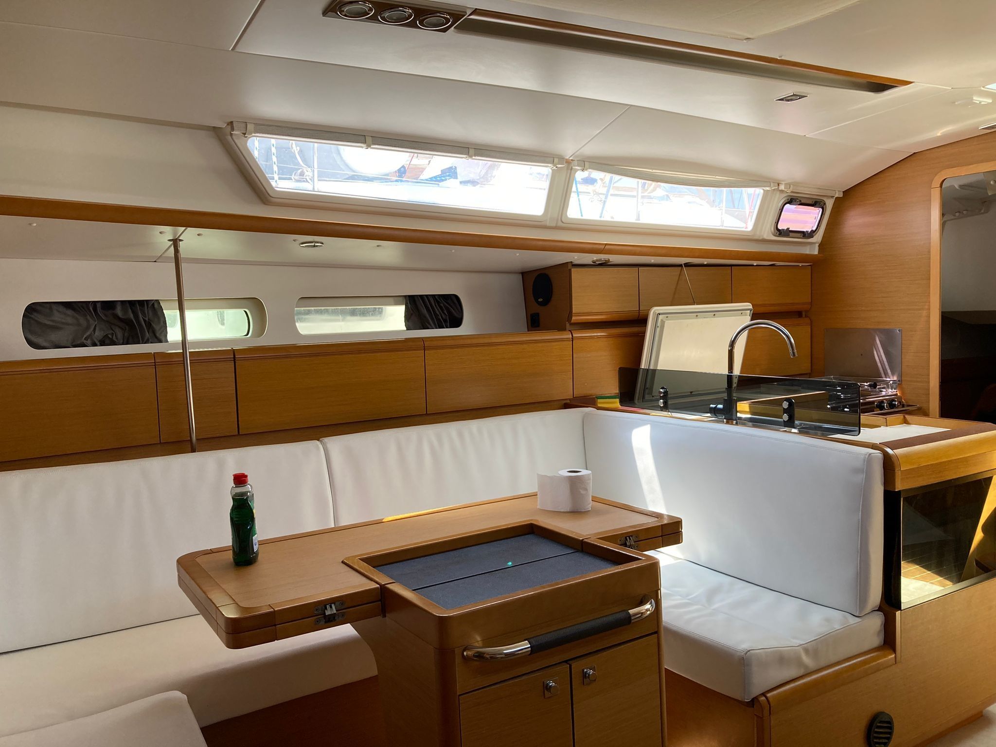 Jeanneau Sun Odyssey 49 | Corcho 14