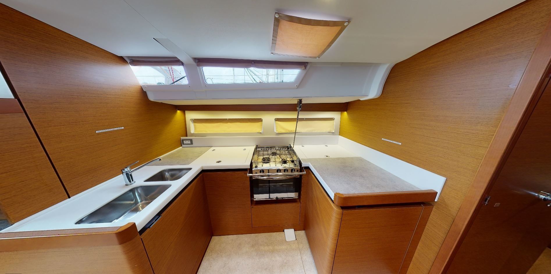 Jeanneau Sun Odyssey 49 | Corcho 14
