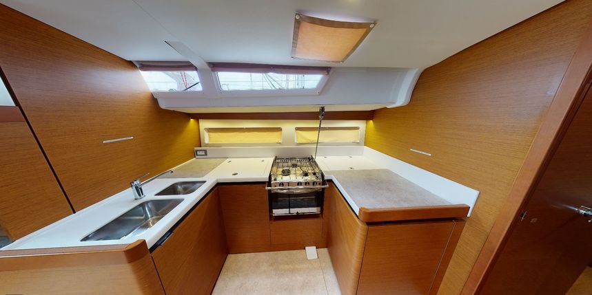Jeanneau Sun Odyssey 49 | Corcho 14
