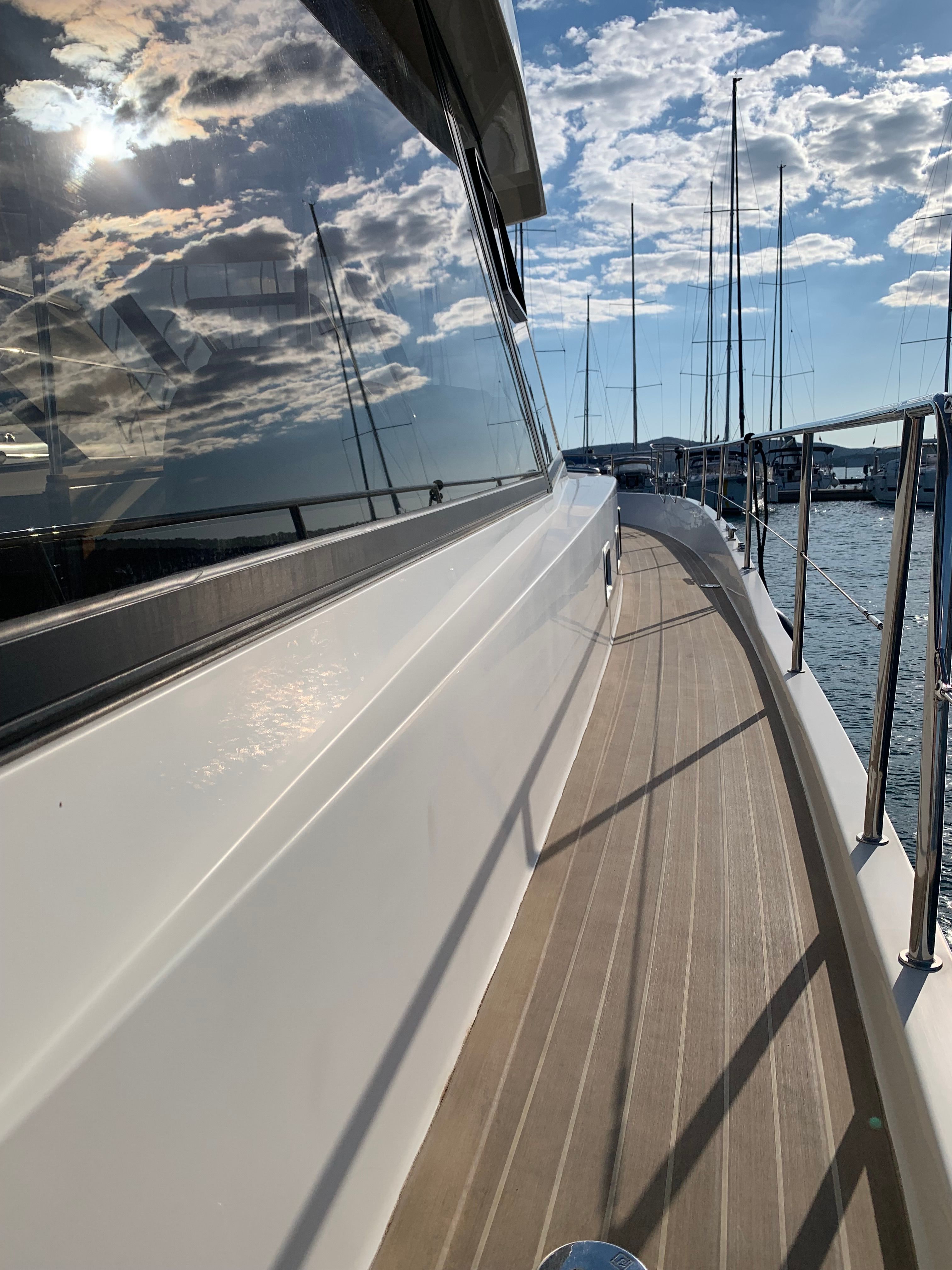 Delphia 1350 | Vamia