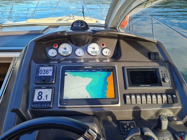 Cranchi 44 HT | Hakuna Matata