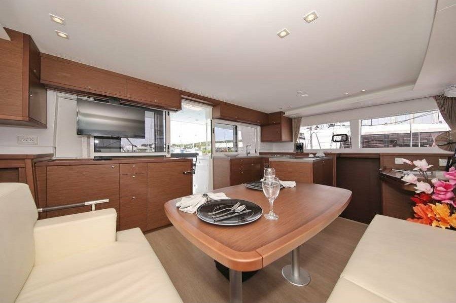 Lagoon 450 S | Gecko