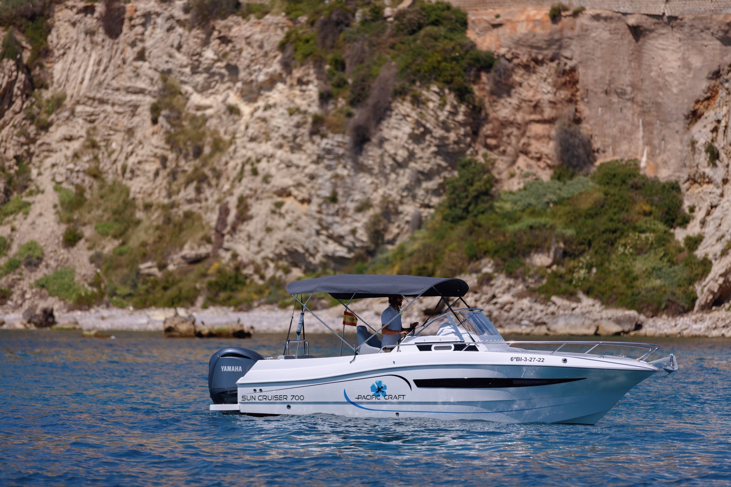 Pacific Craft 700 | Monada