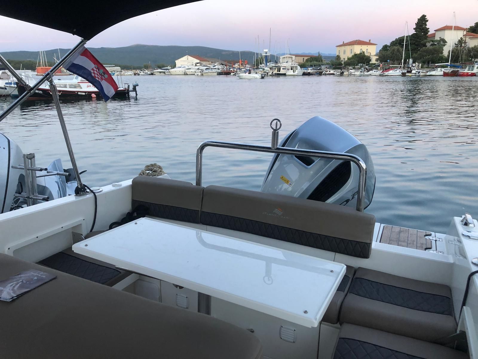 Atlantic Marine 730 | Sun Cruiser