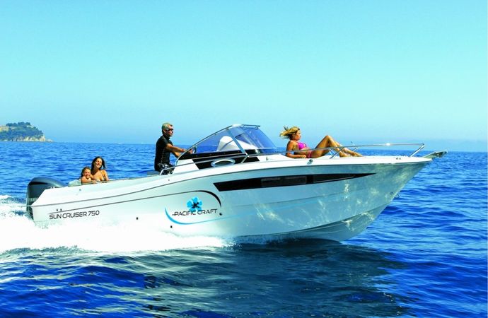 Pacific Craft 750 | Oceans 3