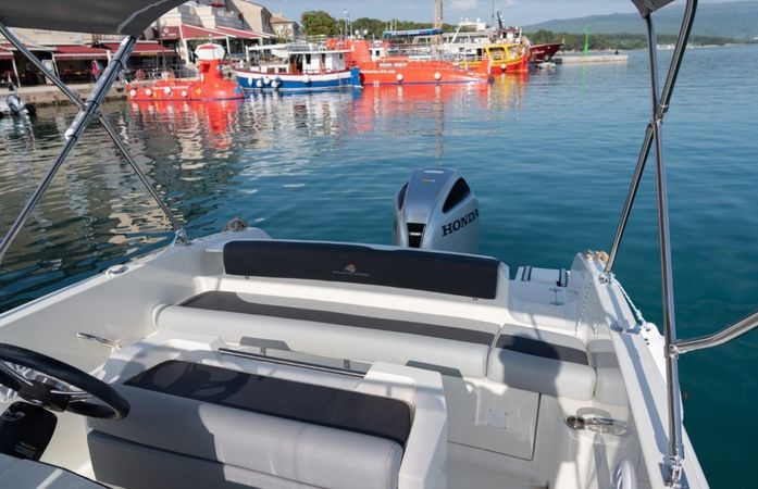 Atlantic Marine 670 | 22