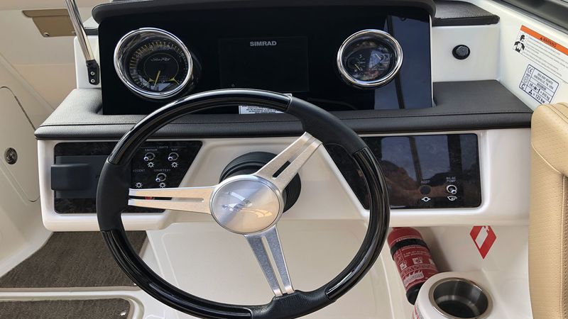 Sea Ray 19 SPX | OB Black