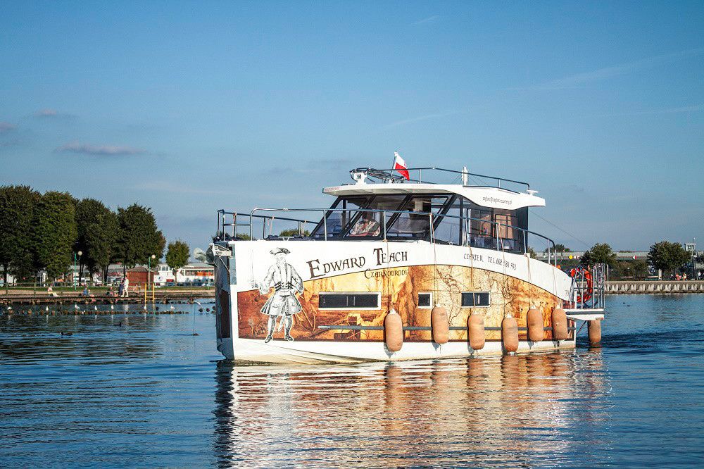 Cobra Yachts 36 | Edward Teach