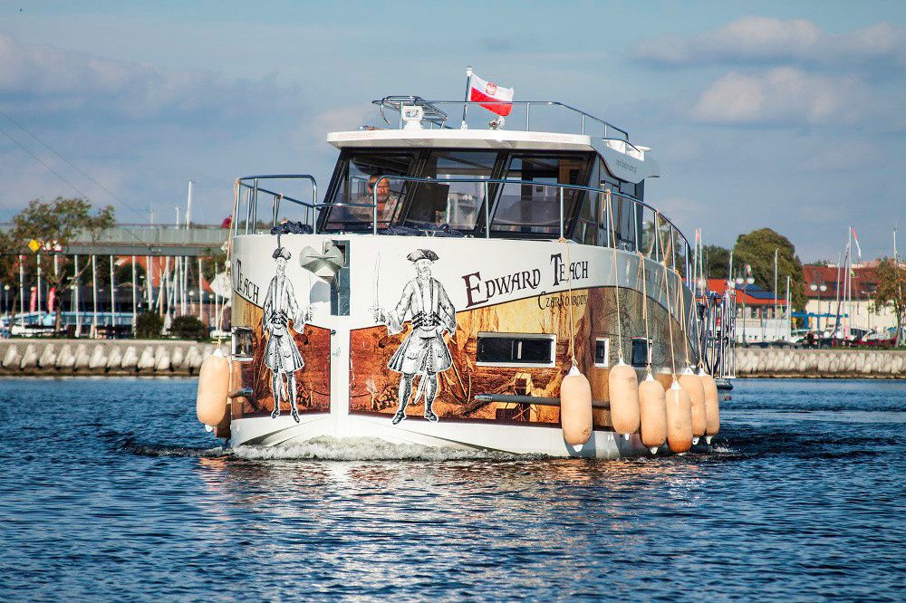 Cobra Yachts 36 | Edward Teach