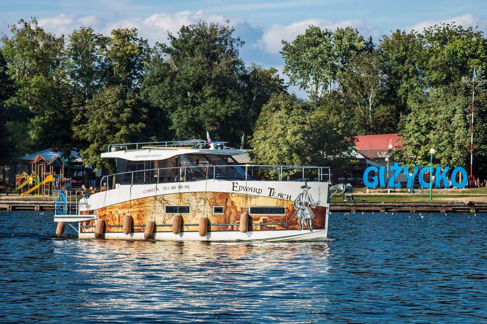 Cobra Yachts 36 | Edward Teach