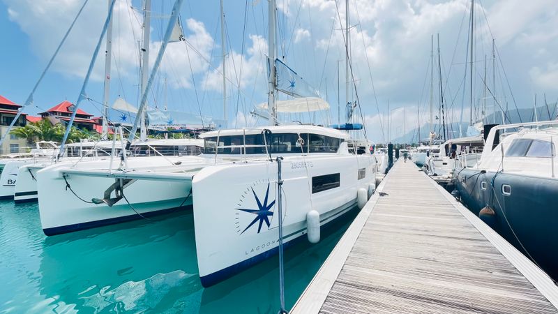 Lagoon 46 | Ghost Buster