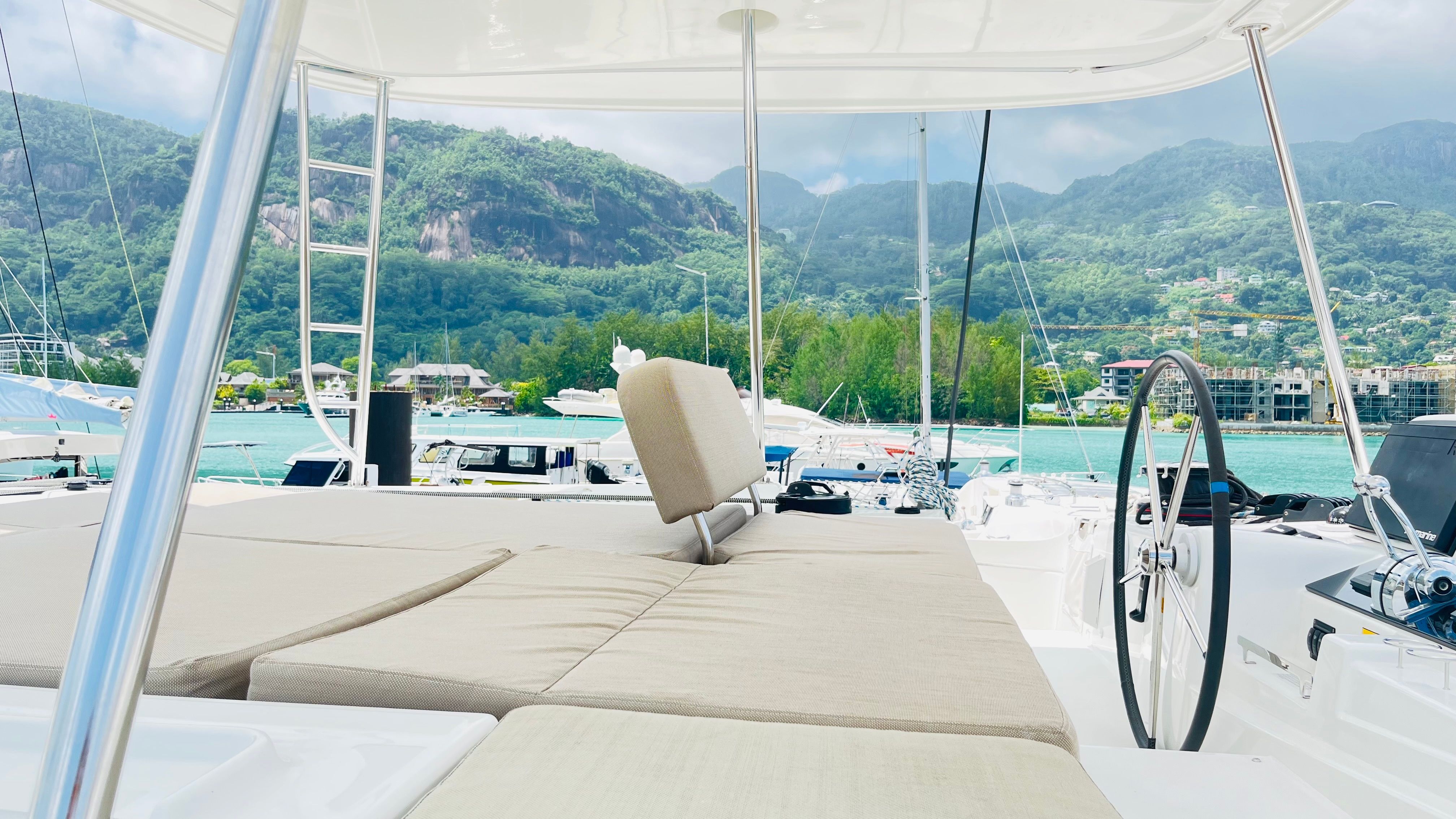 Lagoon 46 | Ghost Buster