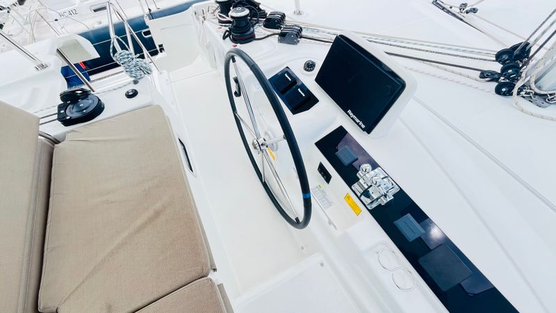 Lagoon 46 | Ghost Buster