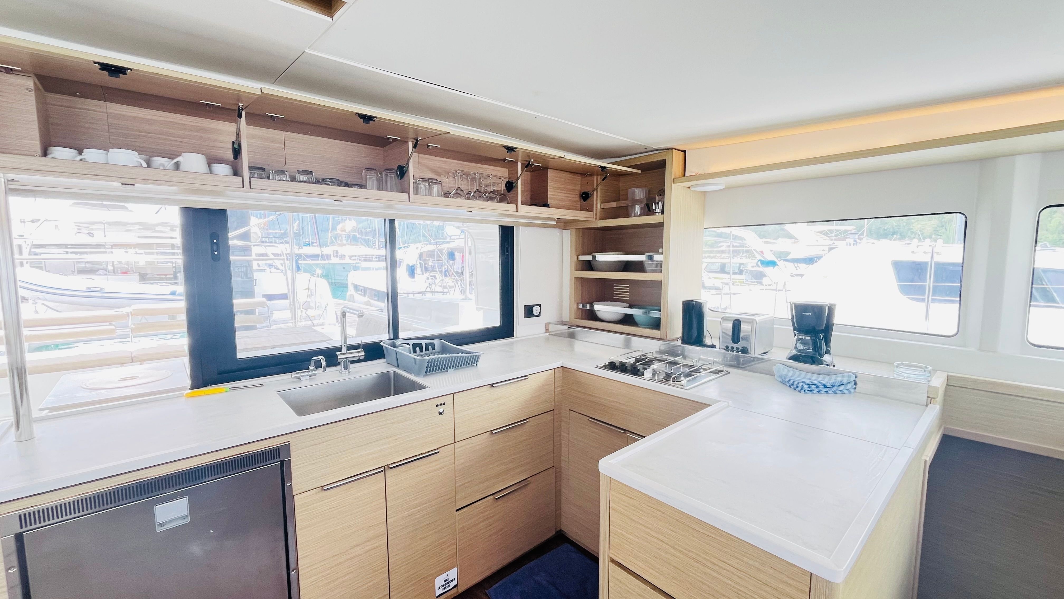 Lagoon 46 | Ghost Buster