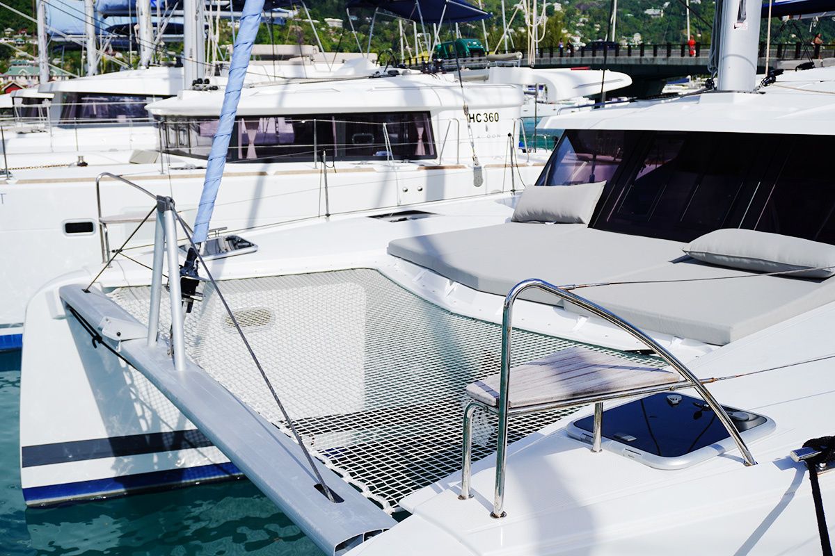 Fountaine Pajot Isla 40 | Barnacle