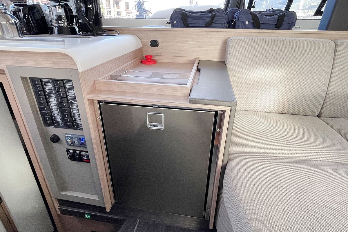 Fountaine Pajot Isla 40 | Barnacle