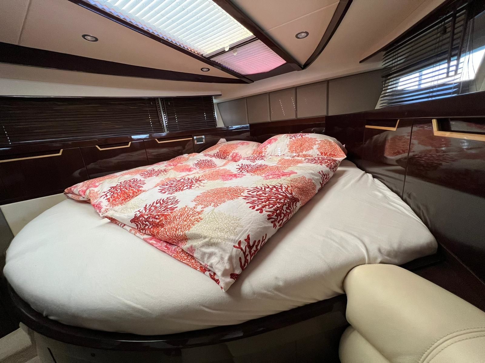 Galeon 385 HTS | Manoli