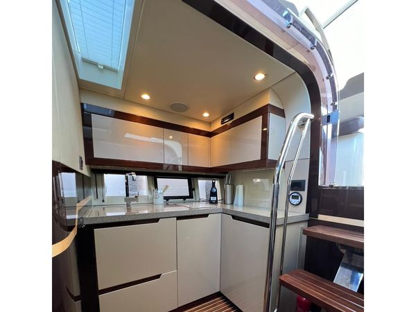 Galeon 385 HTS | Manoli