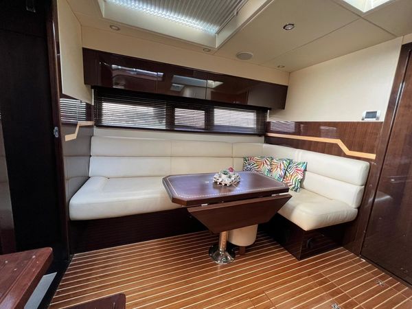 Galeon 385 HTS | Manoli