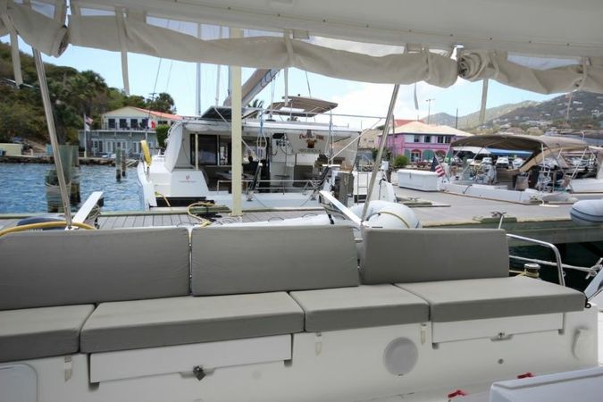 Fountaine Pajot Saba 50 | Apres Ski